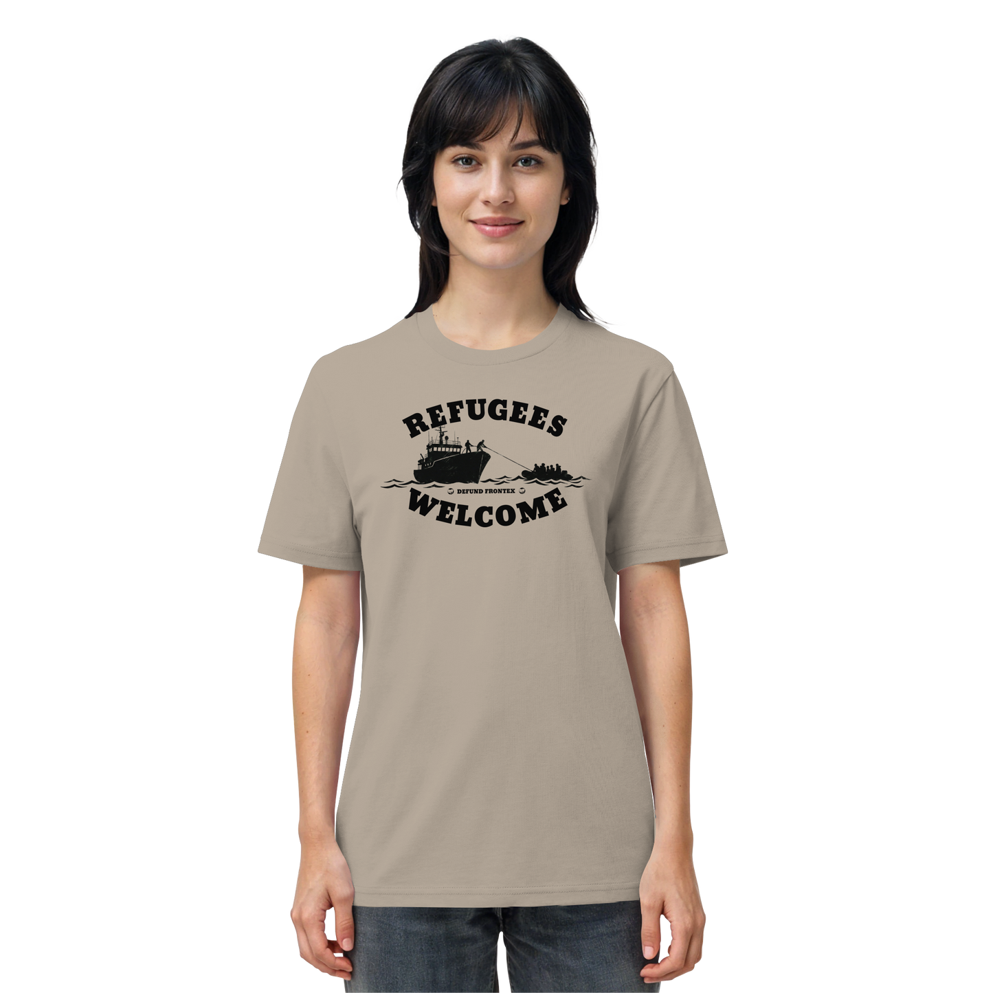 Refugees Welcome at sea (Schwarz) - T-Shirt