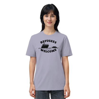Refugees Welcome at sea (Schwarz) - T-Shirt